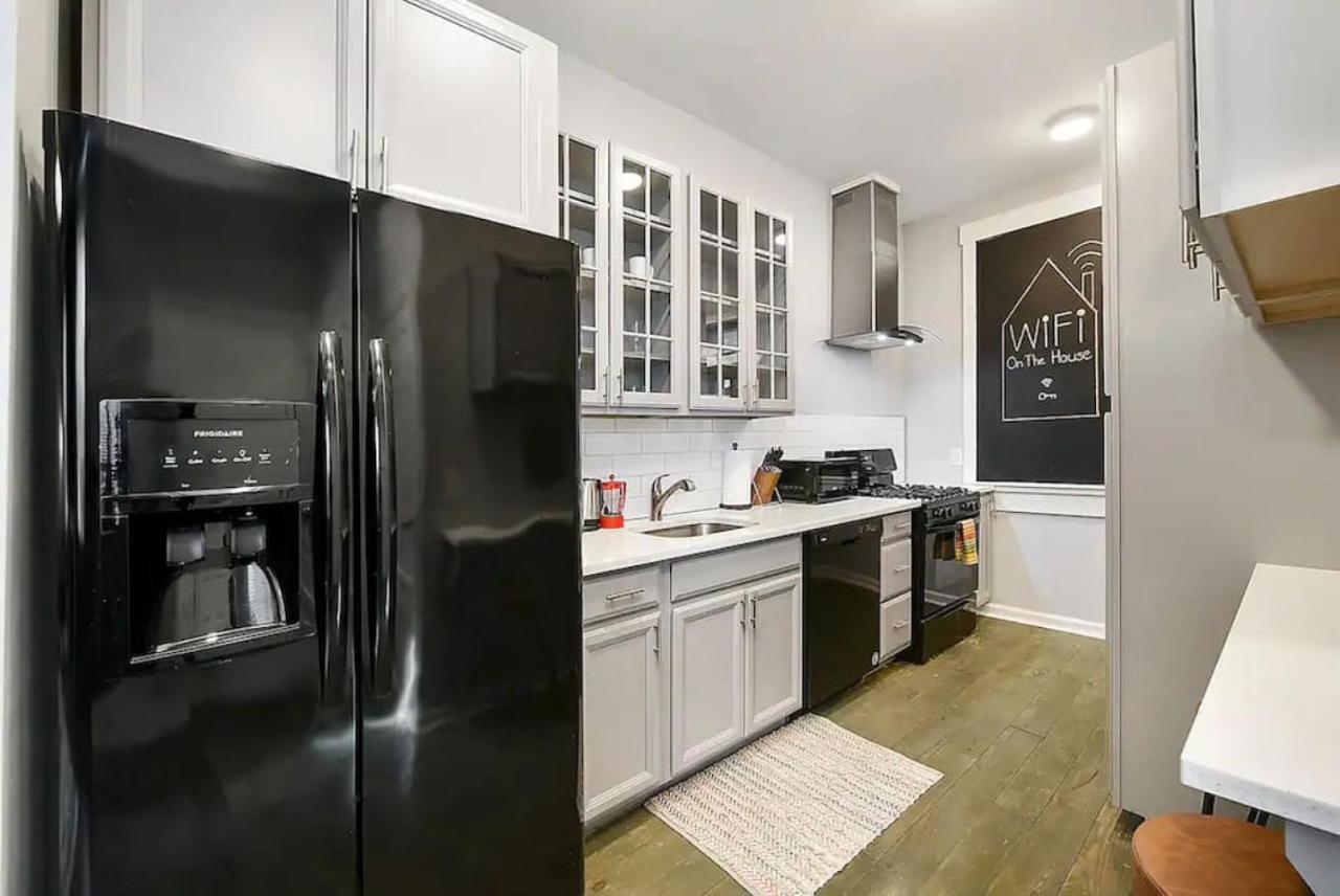The Full - Great For Groups, 3 Separate Apts., Free Parking Ferienhaus *